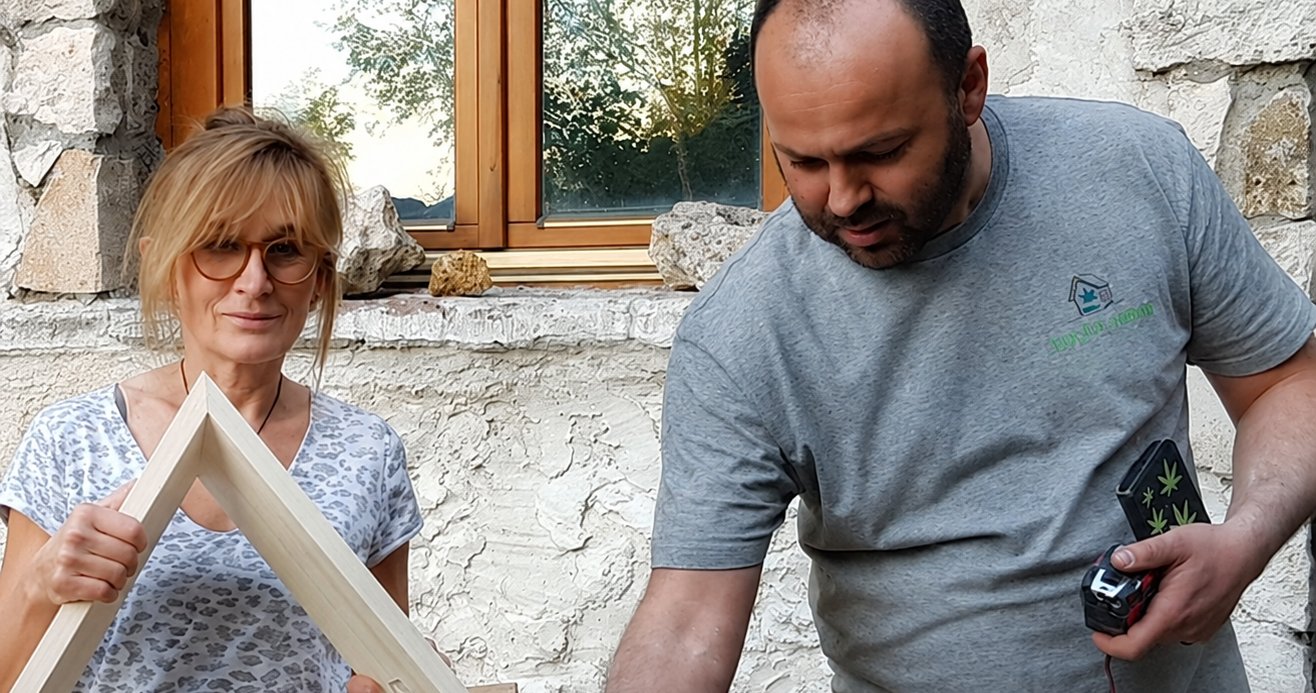Barbara Wojtkowska i Łukasz Knapik przy pracy na budowie